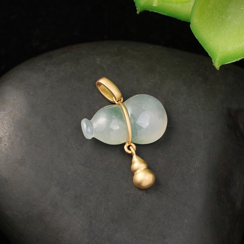 八月里珠宝.jpg 八月里珠宝.jpg