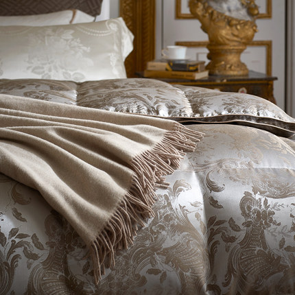 罗卡芙ROYALCOVER.jpg 罗卡芙ROYALCOVER.jpg